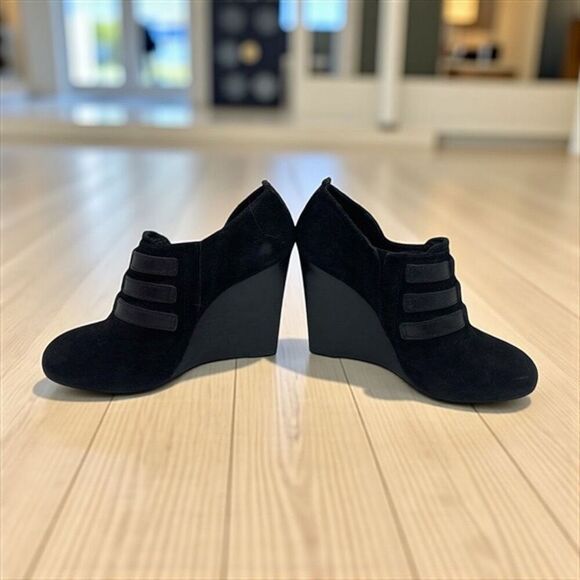 Tory Burch Gabrielle Buckle Suede black Wedge Booties size 6.5M women’s - Picture 4 of 8